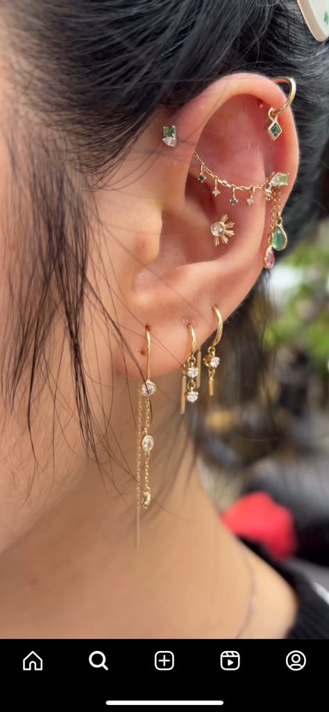 Full Ear Stack, Ears With A Lot Of Piercings, Earring Layering Ideas, Women Piercings Ideas Face, Face Piercing Combos, Ear Mapping Piercing Ideas, Ear Stack Ideas, Eat Piercing Placement Ideas, Types Of Piercings Ears