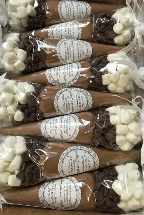 Hot chocolate favors are and ideal idea for a fall or winter wedding. Guests can take them home or get cozy at the reception. Look for more information and a buy link in the edible wedding favors section of the non-traditional favors post on MyOnlineWeddingHelp.com #WeddingFavors #WinterWedding #FallWedding #WeddingIdeas #EdibleFavors Hot Chocolate Wedding Favors, Hot Chocolate Favors, Joululahjat Diy, Chocolate Cone, Popcorn Favors, Hot Chocolate Cocoa, Săpunuri Handmade, Chocolate Wedding Favors, Edible Wedding Favors