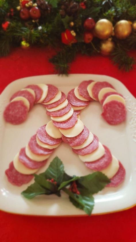 Christmas Tray Ideas, Christmas Meat, Meat Tray, Meat And Cheese Tray, Meat Trays, Cheese Trays, Christmas Tray, Cheese Tray, Holiday Feast