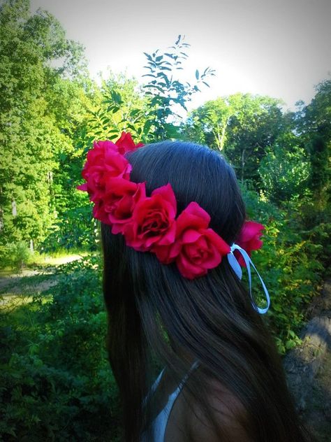 Red Rose Crown, Red Rose Headband, Red Headpiece, Red Flower Crown, Fest Ideas, Rose Headpiece, Elegant Crown, Deadpool Costume, Hair Garland