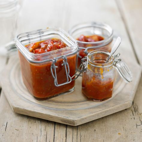 Chilli Chutney Recipes, Chili Chutney, Toffee Crisp, Chilli Chutney, Relish Sauce, Preserving Recipes, Prawn Curry, Relish Recipes, South African Recipes