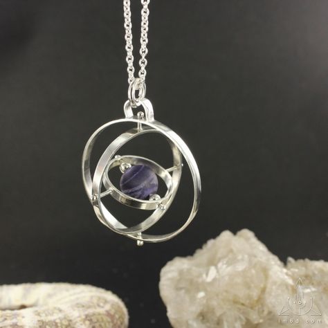 Spinning Necklace, Metal Art Jewelry, Happy Jewelry, Jewellery Design Sketches, Fine Silver Jewelry, Jewelry Ads, Couple Jewelry, Silver Jewelry Handmade, Gems Jewelry