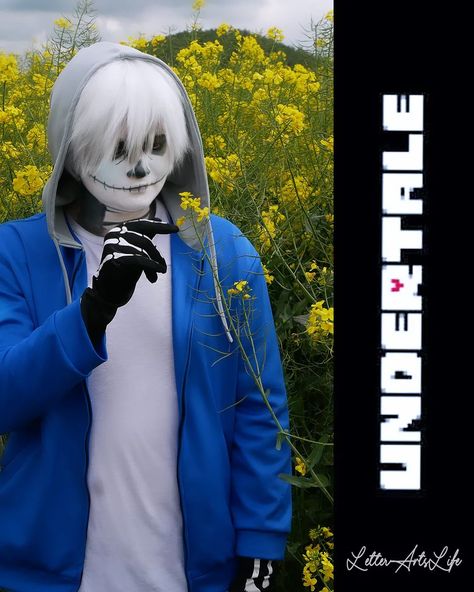 Just ....Sans .... He thinks if he takes flowers ... They will get rid of Chara ... (in what way? to get rid of her 👀) 📸 :@letterartslife #undertale #sanscosplay #sansundertale #cosplay #gaming #tobyfox Sans Cosplay, Classic Sans, Undertale Cosplay, Toby Fox, Gaming, Comics, Sewing, Flowers, Quick Saves