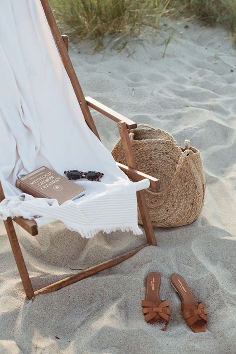 Vans Girl, Beach Please, Beach Chair, Summer Bucket Lists, Summer Inspiration, Life Moments, Nalu, Summer Feeling, Jolie Photo