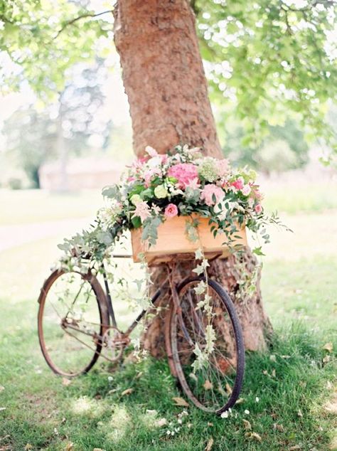 Flower Basket Bike 2014 | Caught The Light Bike Wedding Decor, Bicycle With Flowers, Bike Planter, Bike Decorations, Bike Wedding, Diy Keramik, White Flower Arrangements, Bicycle Decor, Flowers And Greenery