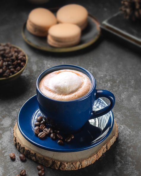 Coffee Blue Aesthetic, Blue Coffee Aesthetic, Blue Vibe, Animated Photos, Coffee Shot, Cozy Coffee Shop, Nice Pic, Blue Cups, Blue Palette