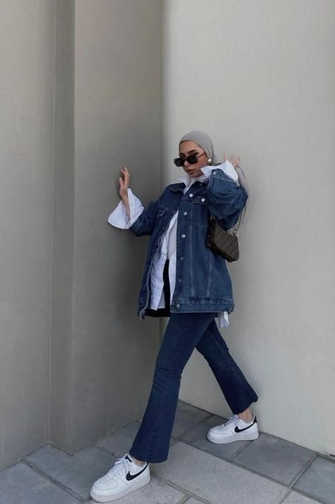 Hijab Jeans Skirt, Long Jeans Skirt Outfit Hijab, Long Skirt Jeans Outfit, Outfits With Jeans And Sneakers, Jeans Skirt Outfit Hijab, Hijab With Jeans, Jeans Hijab Outfit, Outfit Jeans Hijab, Outfit Hijab Summer