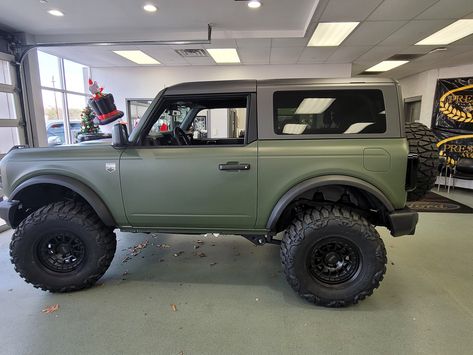 2 Door Bronco Lifted, 2 Door Ford Bronco, 2 Door Bronco, Bronco 2 Door, 2023 Bronco, Bronco Build, Ford Bronco Concept, Bronco Concept, Bronco Car