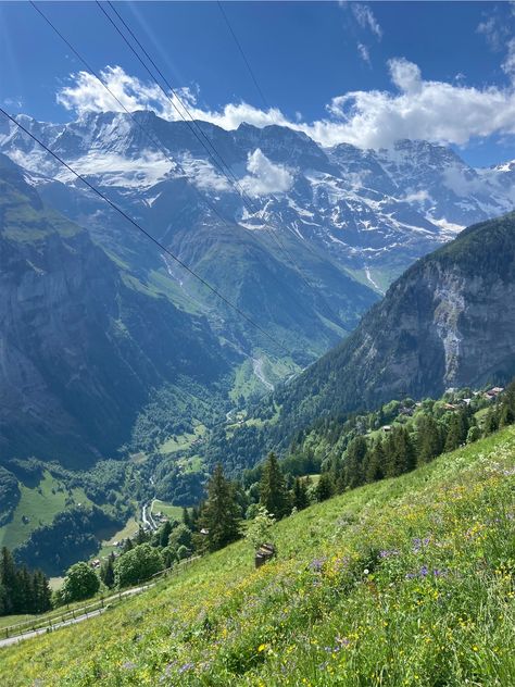 Mountain Switzerland, Switzerland Houses Mountain, Mountain Cottagecore, Europe Mountains, Switzerland Mountains Aesthetic, Switzerland View, Gimmelwald Switzerland, Green Mountains, Mountain View Aesthetic