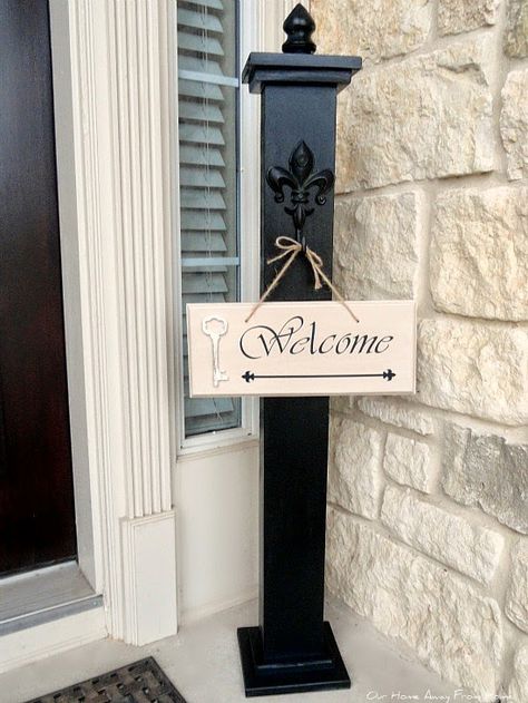 A few weeks ago, one of the bloggers I follow, April from Wilker Do's , shared a project that I just loved,   a porch post she made for h... Welcome Post, Porch Posts, Wooden Posts, Front Porch Decorating, Porch Signs, Wooden Crafts, Front Door Decor, Outdoor Projects, Diy Wood Projects