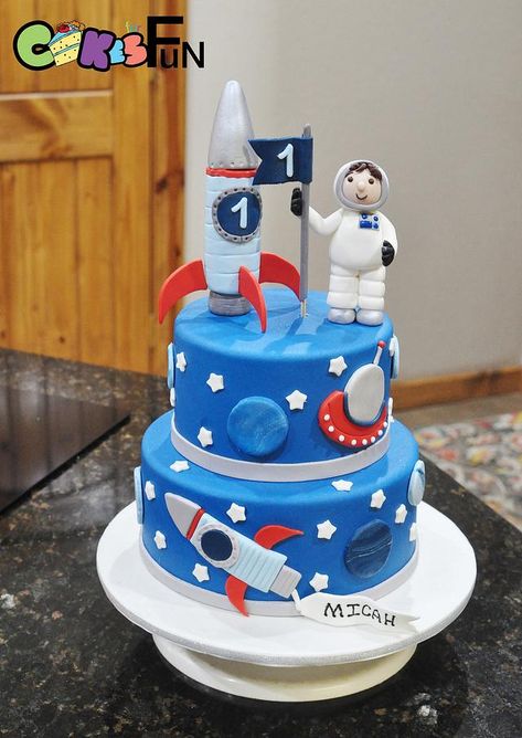 Birthday Cake Galaxy, Preschool Graduation Cake, Cake Galaxy, Boys Bday Cakes, Astronaut Cake, 3rd Birthday Party For Boy, Spiderman Birthday Invitations, Interesting Cakes, Baby Boy Birthday Cake