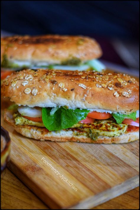 Grilled Pesto Paneer Sub Sandwich Healthy Grilled Sandwiches, Paneer Sandwich Recipe Healthy, Grilled Paneer Recipes, Pesto Paneer, Veg Sandwich Recipes, Sub Sandwich Ideas, Chaat Party, Paneer Sandwich Recipe, Sweet Sandwiches