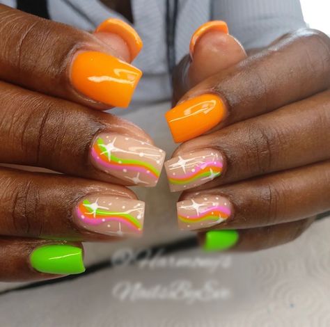 Bright Color Vacation Nails, Orange And Green Summer Nails, Vibrant Nails Summer 2024, Orange And Green Nail Designs, Orange And Teal Nails, Teal And Orange Nails, Orange And Green Nails, Spring Gel Nails Ideas, Orange Acrylic Nails