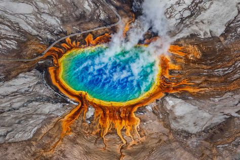 Yellowstone Vacation Planning, Yellowstone Volcano, Grand Prismatic Spring, Ajith Kumar, Grand Prismatic, Yellowstone Vacation, Travel Facts, Colorful Places, Natural Phenomena