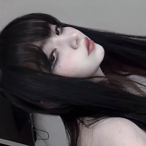 Long Black Hair, Discord Server, Long Black, Black Hair, A Woman, Instagram Photos, Red, Hair, White