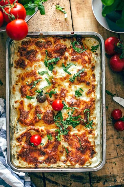 Caprese Lasagna, Walnut Pasta, Starbucks Psl, Pumpkins Spice, White Chicken Lasagna, Chicken Lasagna Recipe, Roasted Pears, Chicken Caprese, Baked Lemon Chicken