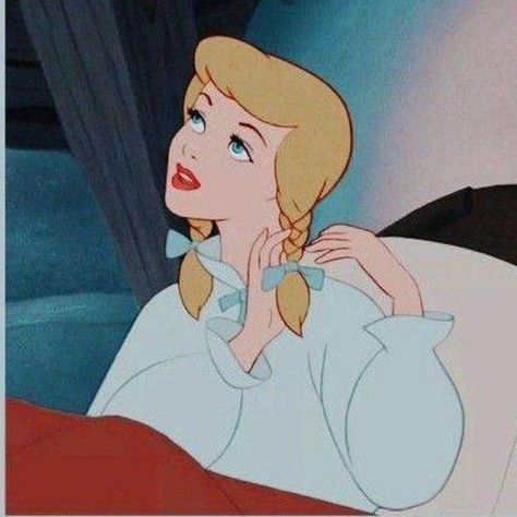 Disney Princesses Aesthetic, Princesses Aesthetic, Cinderella Cartoon, Cinderella Aesthetic, Aesthetic Disney, Princess Fairytale, Disney Icons, Cinderella Disney, Princess Cinderella