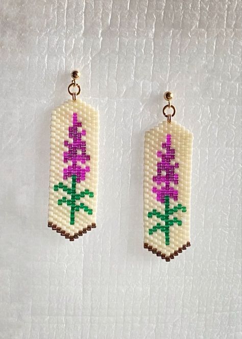 Delica Beaded Earrings, Beautiful Beaded Earring, Bead Woven Bracelet, Diy Seed Bead Earrings, Beaded Flowers Patterns, Stitch Earrings, Beaded Earrings Tutorials, Beaded Earrings Diy, Beading Jewelery