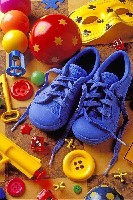 Primary Colour Aesthetic, Pastel Primary Colors Aesthetic, Primary Colors Aesthetic, Blue Tennis Shoes, Tennis Photography, Shoes Print, Clown Party, Colorful Things, Kidcore Aesthetic