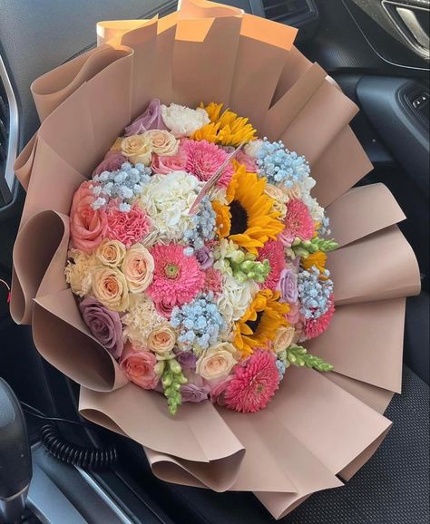 Food Aestethic, House Of Flowers, Flower Boquet, Birthday Flowers Bouquet, Luxury Flower Bouquets, Boquette Flowers, Flower Gift Ideas, Flowers Bouquet Gift, Bouquet Ideas