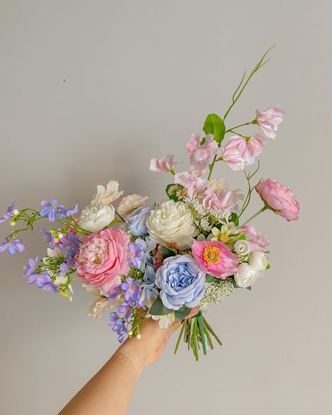 Wedding goals • Instagram Colorful Bridal Bouquet, Flower Arrangement Designs, Purple Bouquet, Flower Business, Custom Bouquet, Hand Bouquet, Garden Party Wedding, Beautiful Flower Arrangements, July 3