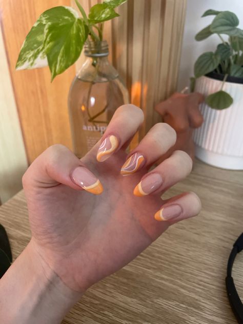 Light Orange Nails With Design, Beige And Orange Nails, White Nails With Orange, White And Orange French Nails, Nails Orange And White, Cute Orange And White Nails, White Orange Nails, Cream Orange Nails, Yellow Orange And White Nails