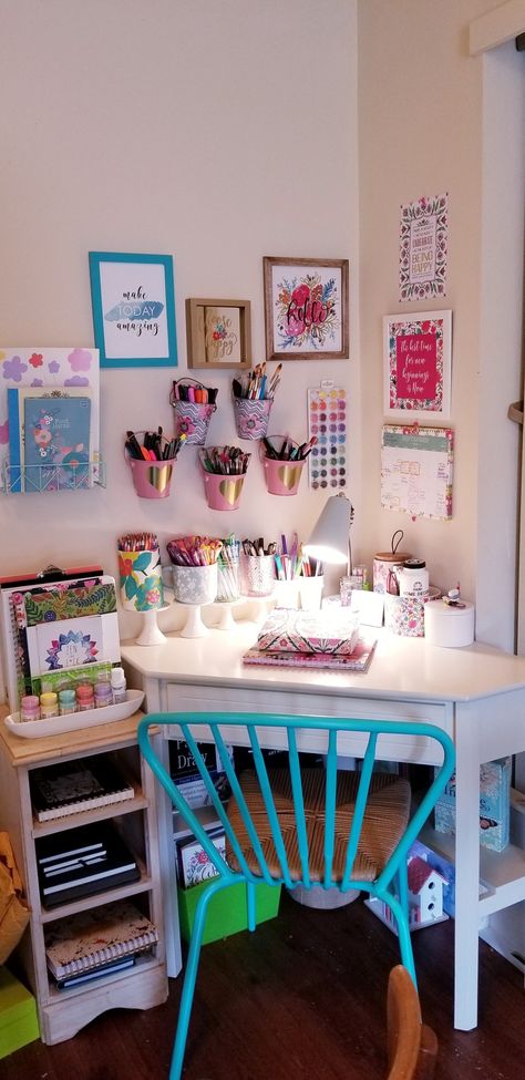 Art Corner Bedroom Kids Rooms, Corner Art Desk, Craft Corner In Bedroom, Kid Craft Area Art Corner, School Corner At Home, Kids Art Area Small Spaces, Craft Corner Ideas Small Spaces Bedroom, Art Corner Bedroom Small Spaces, Crafting Corner Ideas Small Spaces