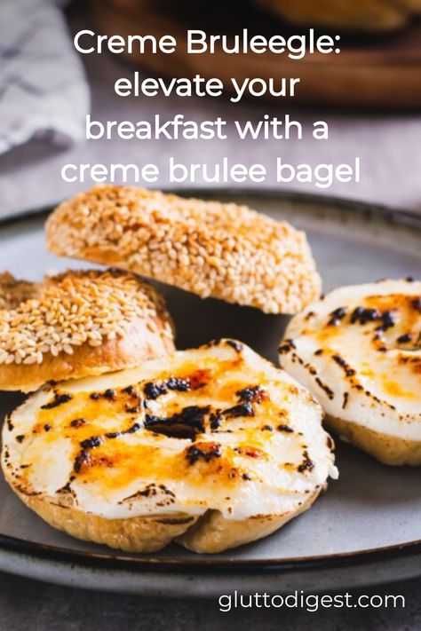 The creme bruleegle (a.k.a. creme brulee bagel) is the perfect sweet and savory breakfast. Find out how you can make it! Fall Foods For Party, Cozy Fall Food, Appetizers Fall, Appetizers Halloween, Sweet And Savory Breakfast, Fall Food Ideas, Appetizers Thanksgiving, Cozy Food, Cream Brulee