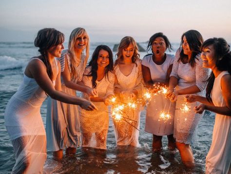 Your bachelorette party is the perfect opportunity to light some sparklers. Bachelorette Party Photo, Bridesmaid Duties, Bachelorette Party Beach, Bachelorette Party Planning, Bridal Bachelorette Party, Beach Bachelorette, Best Friend Wedding, Bachelorette Trip, Bachelorette Weekend