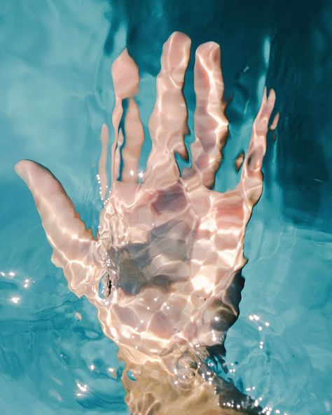 Environmental Crisis, Blood In Water, Bubble Paper, Water Reflection, Beige And Blue, Experimental Photography, Water Reflections, Human Form, Baby Tattoos