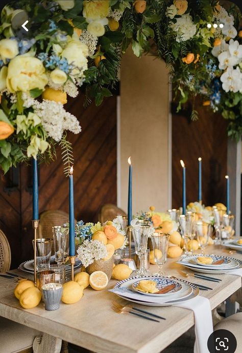 Positano Wedding Decor, Italian Tablescape, Italian Dinner Party, Italian Party, Italian Theme, Bridal Shower Inspo, Tafel Decor, Italian Dinner, Elegant Dinner