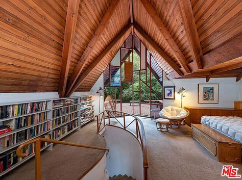 1960s Stebel House by Harry Gesner in Los Angeles, California, USA - WowHaus Modernist House, Cabin In The Woods, Living Room Flooring, Celebrity Houses, Ceiling Windows, Formal Dining Room, Tiny Homes, Open Floor, Open Floor Plan