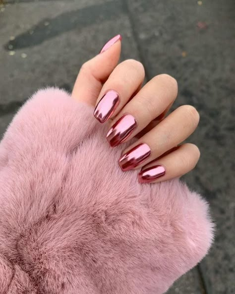 Nails Hot Pink, White And Green Nails, Pride Nails Designs, Chrome Nail Polish, Nail Glitter Powder, Nails Designs Short, Pink Chrome Nails, Nails Heart, Pride Nails