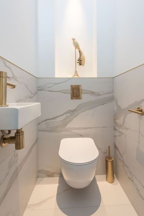 Downstairs Toilet Ideas Luxury, Small Toalett Ideas, Luxury Downstairs Toilet Ideas, Luxury Downstairs Toilet, Luxury Cloakroom Toilet Ideas, Modern Downstairs Toilet, Modern Downstairs Toilet Ideas, Small Luxury Toilet, Luxury Small Toilet