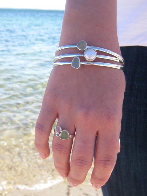 Metal Jewelry Making, Sea Glass Bracelet, Glass Bangles, Silver Bangle Bracelet, Bracelet Pearl, Sterling Silver Bangle Bracelets, Sterling Silver Bangle, Glass Bracelet, Bracelet Sterling Silver