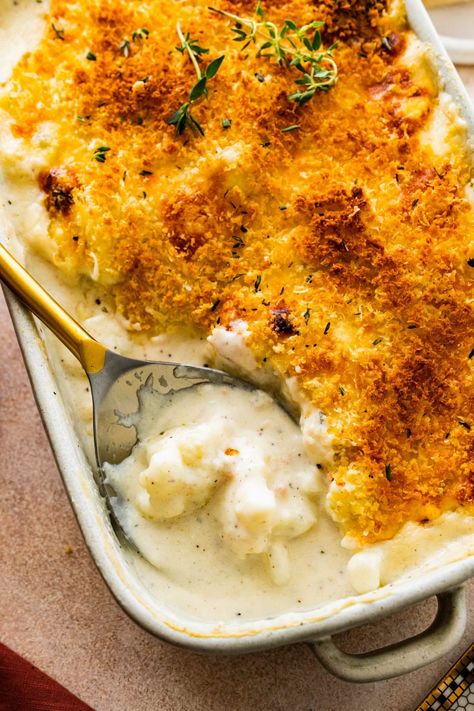 Creamy Cheesy Cauliflower Casserole Recipe - CucinaByElena Cheesy Cauliflower Casserole, Spinach And Ricotta Lasagna, High Protein Diet Recipes, Cheesy Cauliflower Bake, Cauliflower Rice Casserole, Breadcrumb Topping, Cauliflower Casserole Recipes, Au Gratin Recipes, Easy Mashed Potatoes