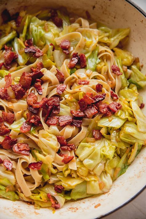 Cabbage Bacon Noodles, Cabbage And Noodles With Bacon, Haluski Fried Cabbage And Noodles, Polish Noodles, Cabbage Pasta, Haluski Recipe, Cabbage Noodles, Grain Free Pasta, Polish Foods