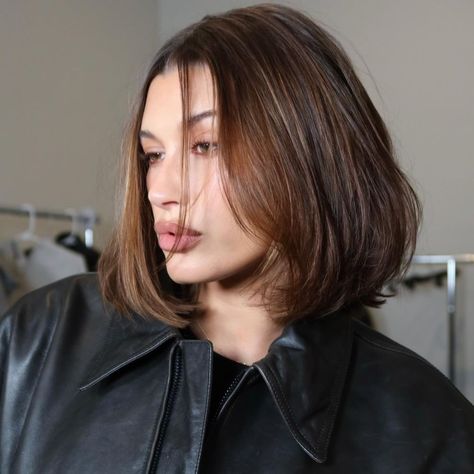 Big Question: Are Bobs Actually Still in Style for 2024? Celebs With Short Hair, Long Italian Bob Haircut, Chunky Long Bob, Zendaya Bob, Hailey Bieber Bob, Hailey Bieber Short Hair, 90s Italian Bob, Zendaya Hair 2024, Box Bob 2024