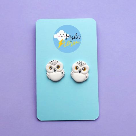 Baby Hedwigs are here to join the Harry Potter family 🤓🦉🪄 #polymerclay #polymerclayart #polymerclayearrings #witchy #witchcraft #witchyearrings #wicca #witchyfolk #witchyjewelry #kawaii #harrypotter #magic #clayminiatures #owls #whimsical #handmade #etsy #etsyuk #mailastorm Hedwig Owl, Harry Potter Owl, Owl Earrings Studs, White Owl, Witchy Jewelry, Clay Miniatures, Polymer Clay Art, Handmade Polymer Clay, Polymer Clay Earrings