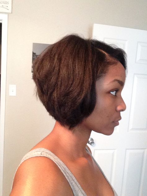 Bob haircut, African American, Bob hairstyle, Short Bob African American Bobs Hairstyles, Haircut African, Bob Hairstyles 2018, Kort Bob, Celebrity Short Hair, Hairstyle Short, American Hairstyles, Wavy Bob Hairstyles, Easy Hairstyles For Medium Hair