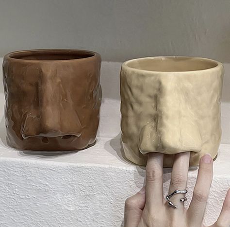 Maze Tattoo, Quirky Mugs, Clay Classes, Ceramic Art Sculpture, Clay Crafts Air Dry, Deco Originale, Clay Vase, Ceramics Pottery Art, Pottery Cups