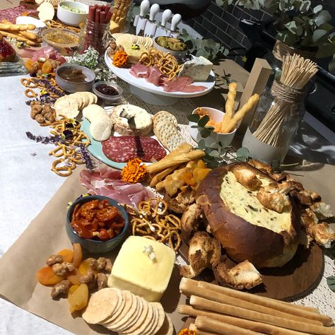 Hot n fresh cob loaf on the grazing table Cob Loaf Platter, Hot Food Grazing Table, Cob Bread, Dessert Boards, Cob Loaf, Platter Ideas, Bread Dip, 50 Birthday, Grazing Table