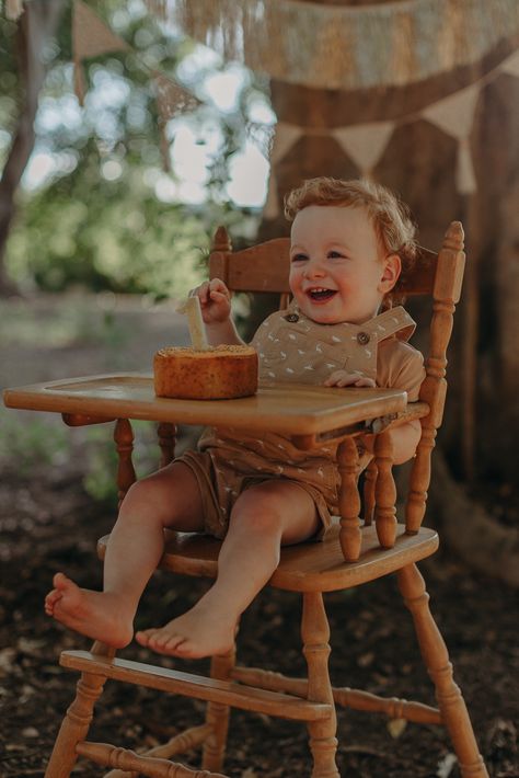 Check out this super cute outdoor cake smash mini photoshoot featuring a vintage highchair.

1st birthday ideas, 1st birthday present, cake smash photoshoot, highchair, outdoor, park, bunting, crochet bunting, cake Cake Smash In High Chair, Vintage High Chair Photo Shoot, Cake Smash Alternative Ideas, Outdoor Smash Cake Photoshoot, 1st Birthday Photoshoot Outdoor, Vintage Highchair, Outdoor Cake Smash, Bunting Crochet, Mini Photoshoot