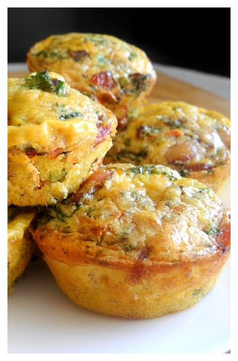 Sun-Dried Tomato Bacon Mini Frittatas {Paleo & Whole30} Whole 30 Meals, Whole 30 Keto, Mini Frittata, The Whole 30, Whole30 Breakfast, Pembuat Roti, 30 Diet, Spinach Egg, Vegan Muffins