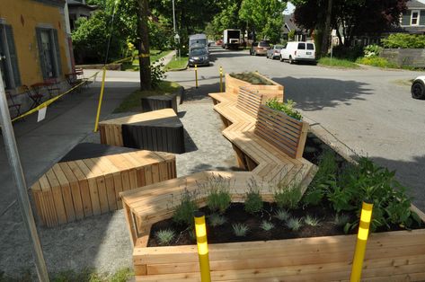 Upcycle parklet: A front porch for the neighbourhood » Mount Pleasant Neighbourhood House Pocket Park, Urban Landscape Design, Public Space Design, Plans Architecture, Public Seating, Urban Furniture, Street Furniture, Street Design, Urban Spaces