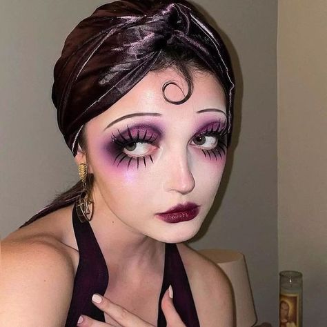 Oct. 30, 2023 - @by.sulli (Instagram), posted June 4, 2022, pinned by @makeupinspocollage, Age: 20s-30 Pull The Lever Kronk, Funky Makeup, Drag Make-up, Ardell Lashes, Drag Makeup, Swag Makeup, Cool Makeup Looks, Emperors New Groove, Unique Makeup