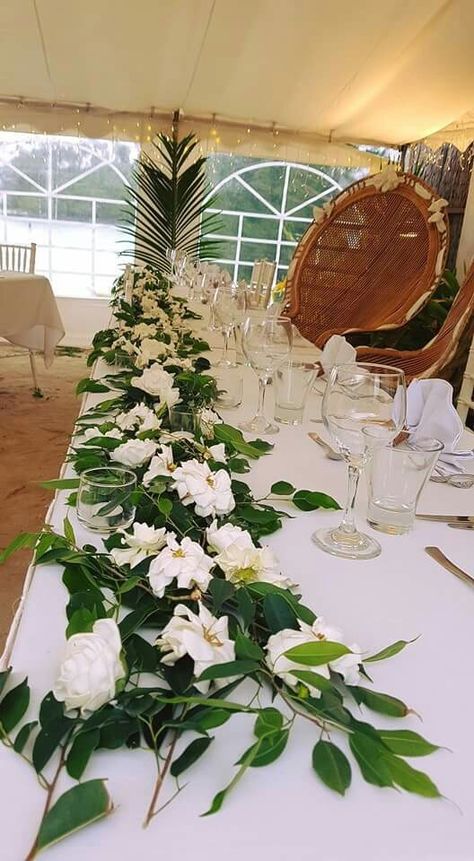 Nautilus Resort Rarotonga - reception beach marque head table setting Cook Island Wedding, Rarotonga Wedding, Fiji Wedding, Wedding Moodboard, Wedding Green, Wedding Reception Venues, Head Table, Wedding Table Settings, Island Wedding