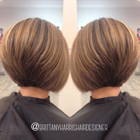 One-Length Bob with Stacked Nape Hairstyles From The Back, Short Stacked Bob Haircuts, Sanggul Modern, Stacked Haircuts, Stacked Bob Hairstyles, Stacked Hair, Stacked Bob, Stacked Bob Haircut, Bob Hairstyles For Thick