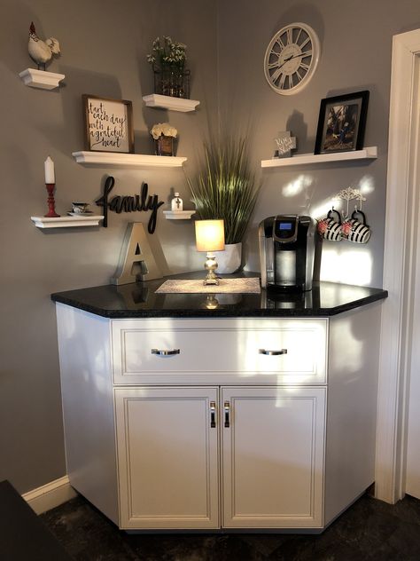 Home Bar Ideas Small Corner, Corner Bar Ideas For Home, Corner Bar Ideas, Coffee Bar In Kitchen, Coffee Bar Ideas Kitchen, Corner Coffee Bar, Bar In Kitchen, Coffee Bar At Home, Bars Ideas