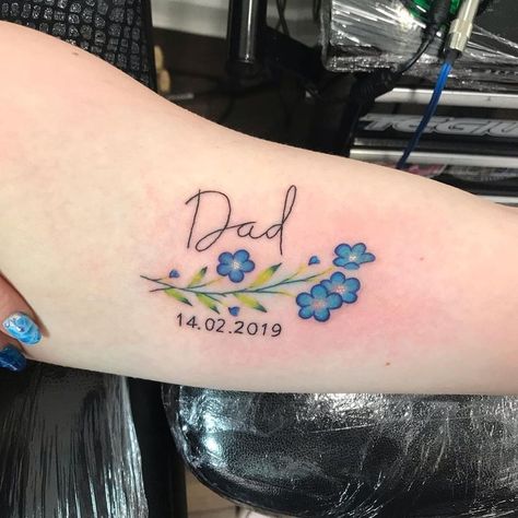 Tattoo Remembrance, Alzheimers Tattoo, Nice Tattoo Ideas, Est Tattoos, Tattoo For Dad, Tattoos For Dad, Heart Tattoos With Names, Forget Me Not Tattoo, Tattoos For Dad Memorial